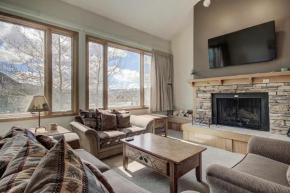 1733 Lenawee Condo